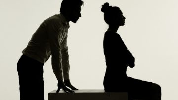 Angry-Couple-Silhouette